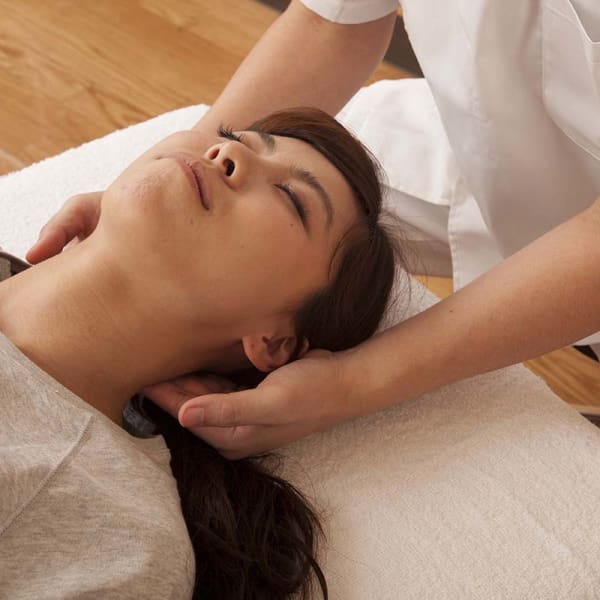 頭痛の悩みが急増!ジメジメ梅雨のガンガン頭痛はなぜ起こる?|福岡手もみ整体院COZY