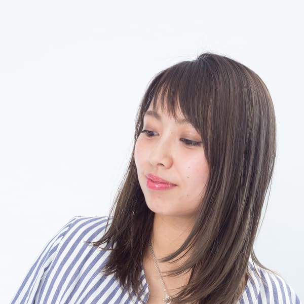 膨らみ、うねり、チリつきからの解放【しなやかなストレートへ】|Hair salon Attirer