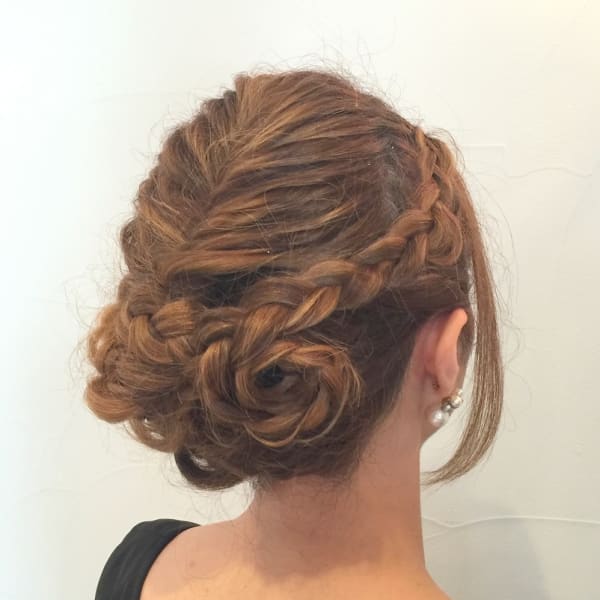 《アップスタイル¥3880》パーティ前はぜひ当店へ！お客様にぴったりのセットスタイルをお作りします♪|Doluce