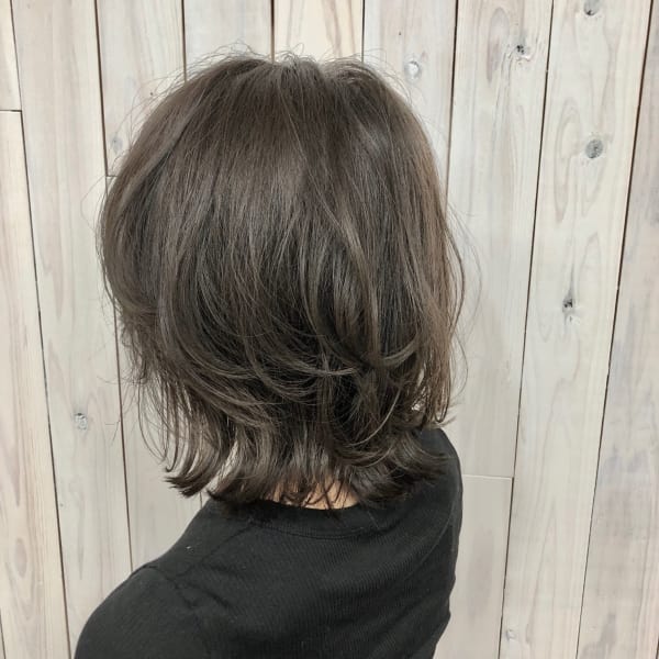 骨格修正理論vol.４　頭の形をキレイに見せるミディアムスタイル！|Rowel