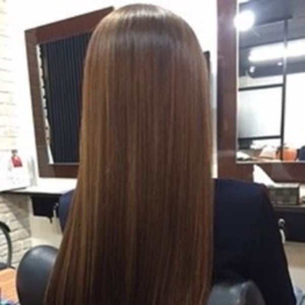 《うねり、くせ毛のお悩み解決》★独自の縮毛矯正技術&魔法の生ＴＲでまとまりやすくダメージレス|axis More quality from NOAH