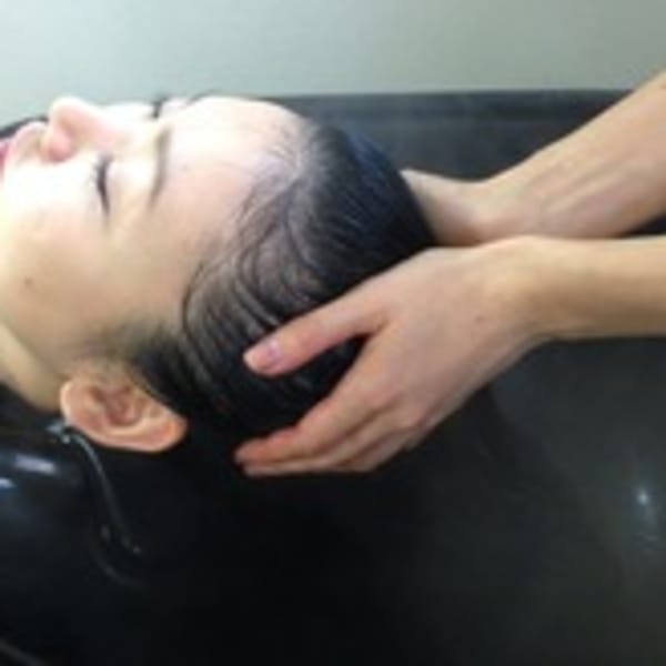 スパメニュー豊富！大阪エリアでヘッドスパが豊富なサロン！頭皮ケアから髪質改善までお任せ|JILL Hair Design NAMBA