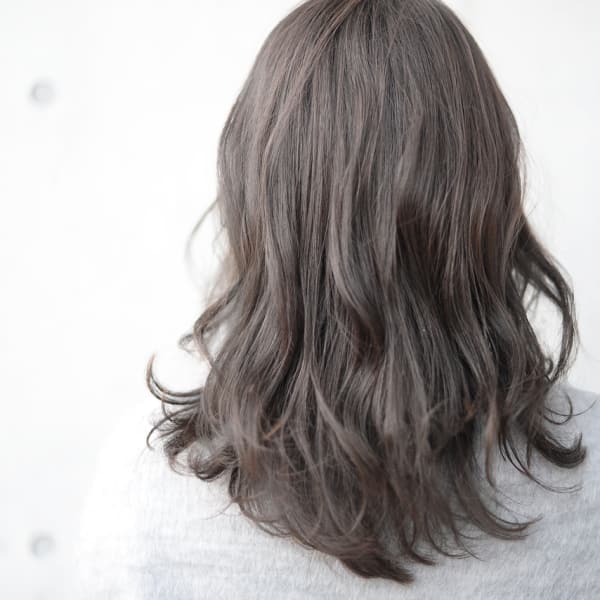 《得意のグレージュカラー》でなりたいを叶えます♪|vicca 表参道店