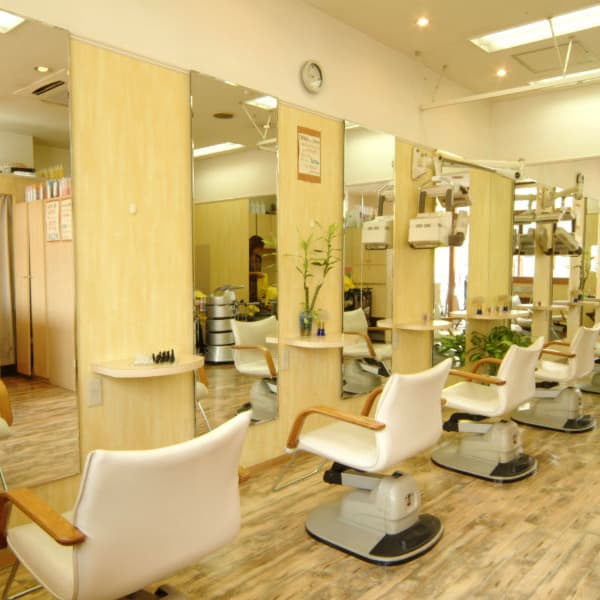 丁寧なカウンセリングでアナタの“なりたい”を叶えます☆|Hair Salon DONNA 香芝下田店