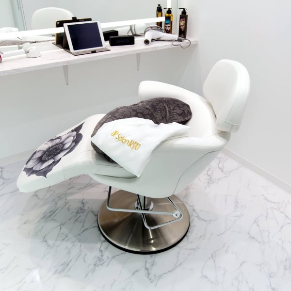 【当日予約OK!】日本の男性特有の髪の悩みや好みを熟知しているから、一人ひとりのお客様の要望や好み、|SalonRyu Kyogoku