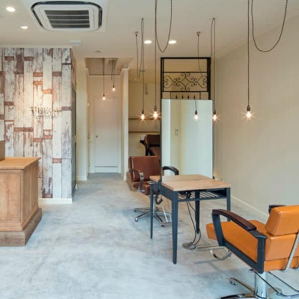 家族やお子様と一緒の施術もできる、地域密着型のプライベートサロン|VEEGU