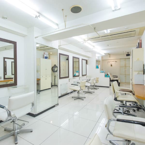 全メニューにモロッカンオイルをサービスで塗布しております☆|FUSS美容室