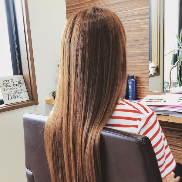 くせ毛を柔らかく自然なストレートに。モード系ストレートが人気|hairsalon nip