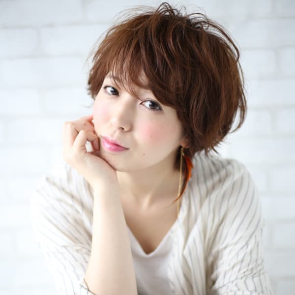 高い支持を受けるEMUのカラー!オーガニックカラーからデザインカラーまで、高い技術力とセンスにお任せ|EMU international 春日部本店