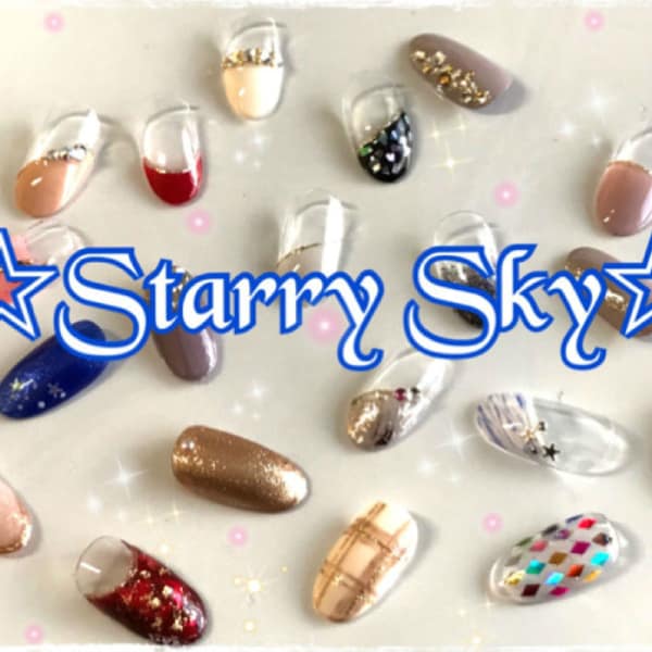 シンプル系からトレンドまで、多彩なデザインサンプルをご用意しています☆|ネイルサロン Starry Sky