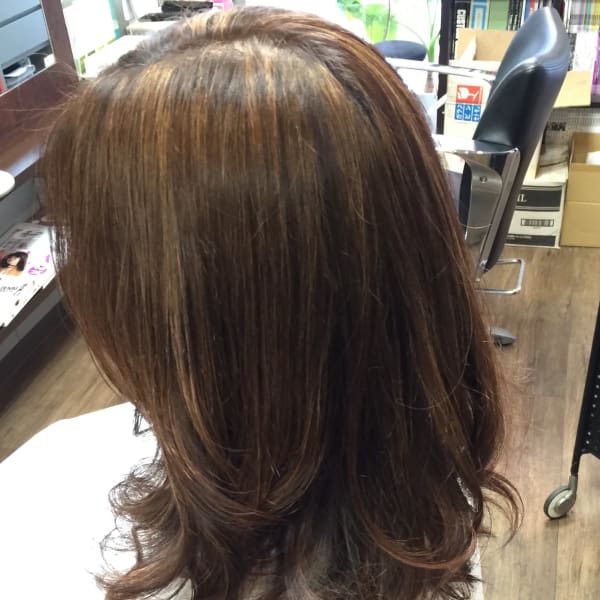 白髪染めでもカラーデザインは出来ます。「白髪染め」な感じの色は嫌！そんな大人女性にオススメカラー|polish.custom-hair