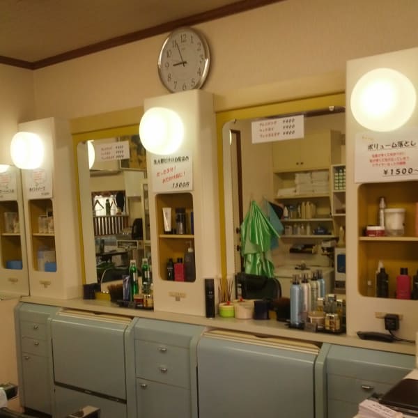 理容店ならではのメンズシェービング。眉毛、ひげの手入れもセットで800円！|ひかり理容室