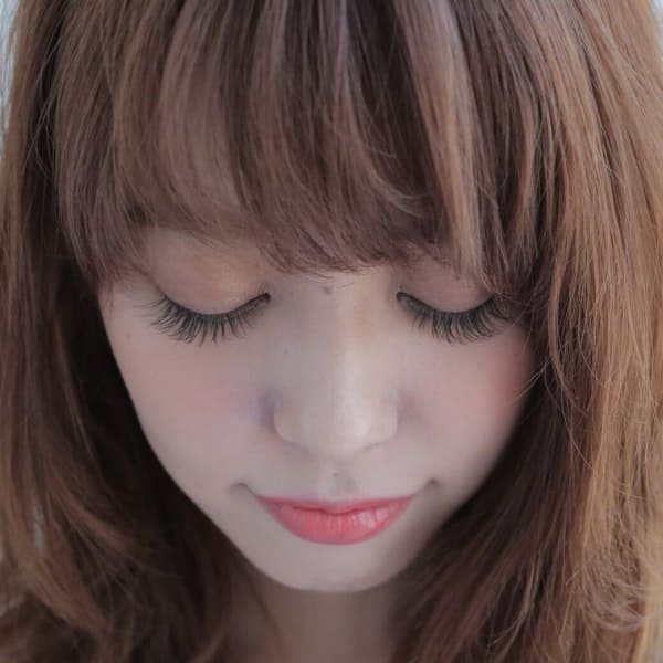 ナチュラル〜グラマラスまで幅広く対応☆高品質マツエク100本¥2750〜|Hair salon Attirer