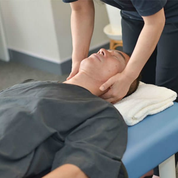 ゲスト一人ひとりに合わせた施術で不調を根本から改善しませんか? |プライベートサロン イシス