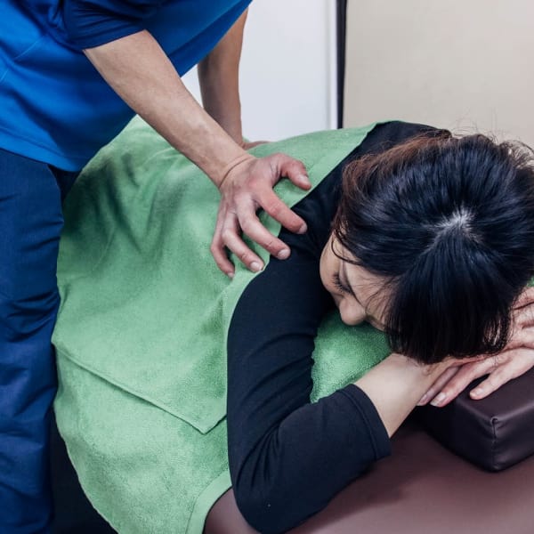 疲れたカラダを癒します☆運動専門家の「もみほぐし」|加圧トレーニング専門スタジオ ミュー成増