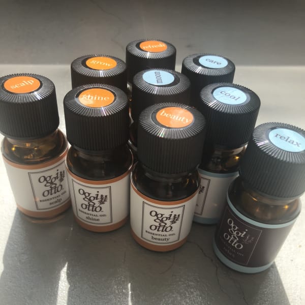 ８種類のエッセンシャルオイルの中からその日のあなたに一番の香りと効能を♪|nalu.