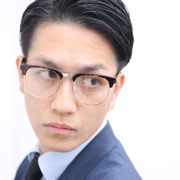 「ビジネススタイルにも遊びゴコロを…」TPOに合わせながら、お洒落を楽しめるスタイルをご提案します。|Laraca