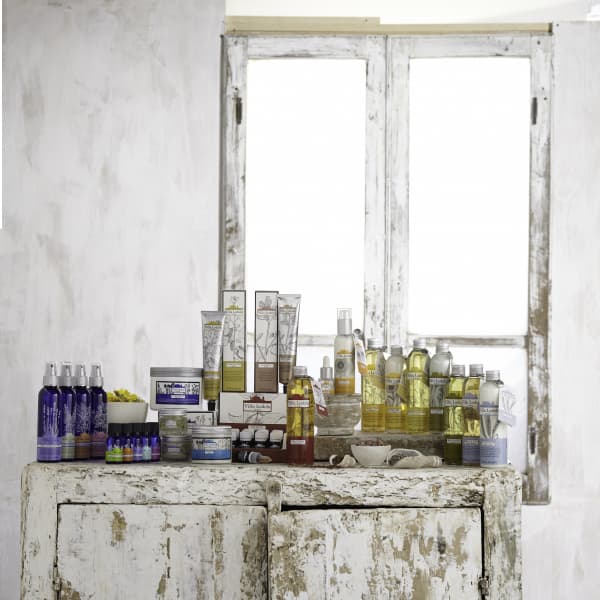 イタリア生まれのヴィラロドラスパが仲間入り☆髪質タイプに合わせて髪を集中ケア♪|PATH coupe de beaute'