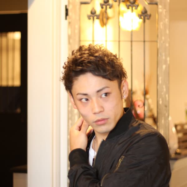 メンズデザインが得意なサロン|Un Seul