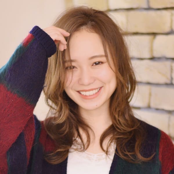 プチプラ♪お手頃価格で相談しやすい空間☆話題の透明感イルミナやTOKIOなど最高級ブランド薬剤取扱♪|COLO