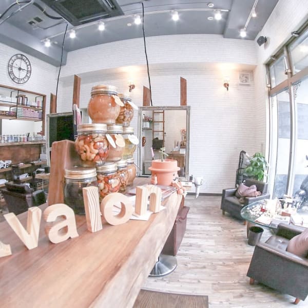 少人数のプライベートサロン|HAIR MAKE Avalon 橋本店