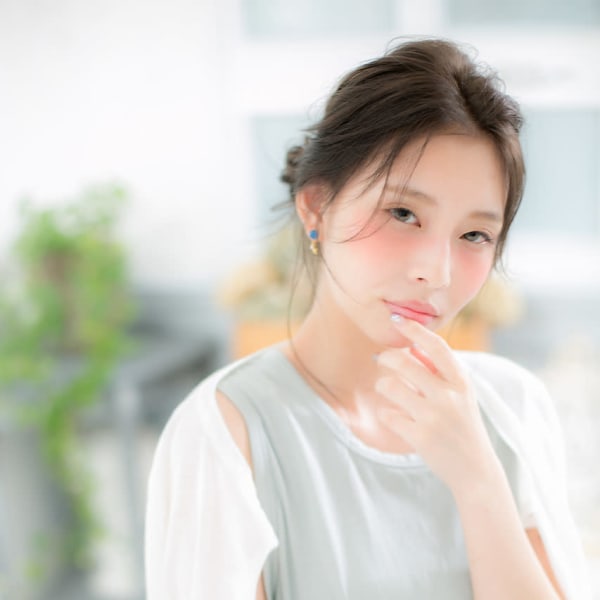 少しだけニュアンスを変えるデザインも、大胆なスタイルチェンジも、ヘアセットもお任せ|Ash 関内店