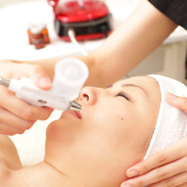 特別な日のお手伝いを！ブライダルメニューがおすすめなサロン|エステティックサロン ナチュラーレ