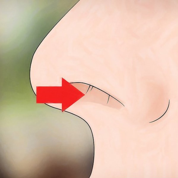 鼻毛を手入れしている”つもり”なのに、自分では気がつかない”鼻毛”が! 「つもり鼻毛」に注意!|HERVES