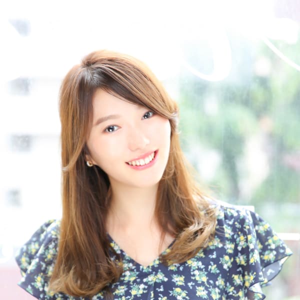 【最新トレンドもお任せください】今話題のイルミナカラーで春からは素敵な大人女性に変身♪|Aere