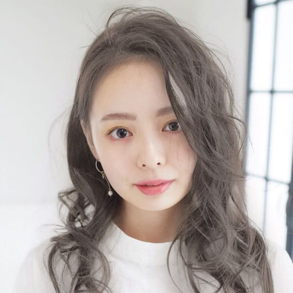 ハイセンスなスタイリストが、アナタに似合う今旬のカラーを提案♪|HAIR & MAKE EARTH 岐阜店