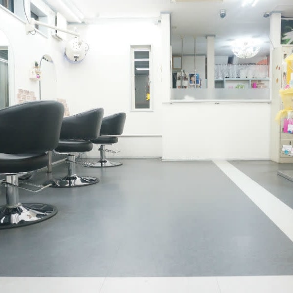 カラーやパーマ、トリートメントもお手頃なプライスでご提供♪|美容室エール