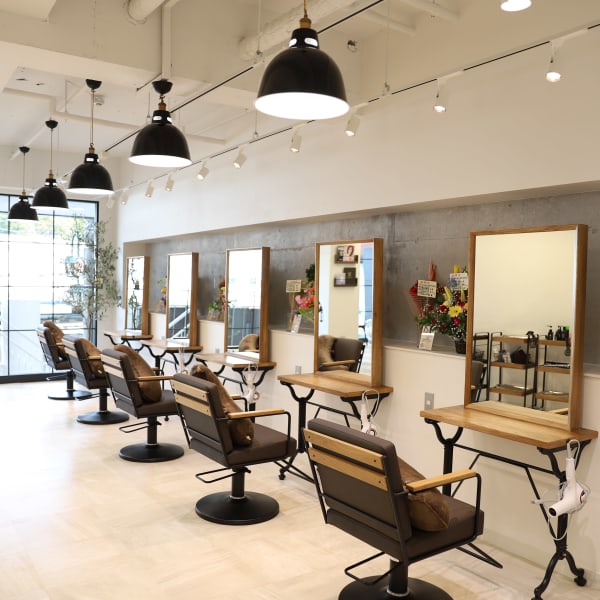 美髪を叶えるヘアサロン◇マンツーマン施術で、キレイをフルサポート◇|SCENE 読売ランド前