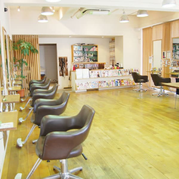 お客様のニーズに合わせた豊富なカラーメニューをご用意!!|PEQSS 西川口東口