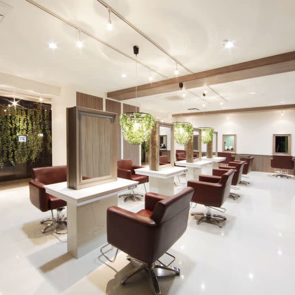 お客様の“ワガママ”を全て叶えた似合わせスタイルに仕上げます♪|divine 船橋店【メンズカット&白髪ぼかし】