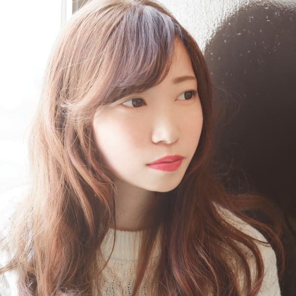 【カラーが自慢】透明感と艶感を追求したヘアスタイルをご提案《Royd's》|Royd's