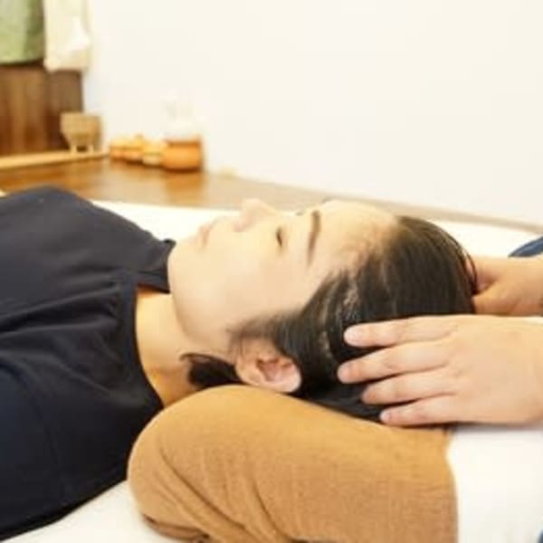 タイ古式小顔ヘッドマッサージで【食いしばり】のコリやむくみ、ストレス頭痛を改善！！|猫のいるタイ古式マッサージサロン にゃんぐりら