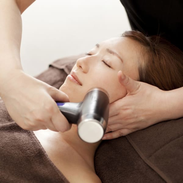 ブライダル駈込み★時短1DAY【顔&背中&二の腕の引締め】150分15,000円|フェイシャルエステルーム SowVi