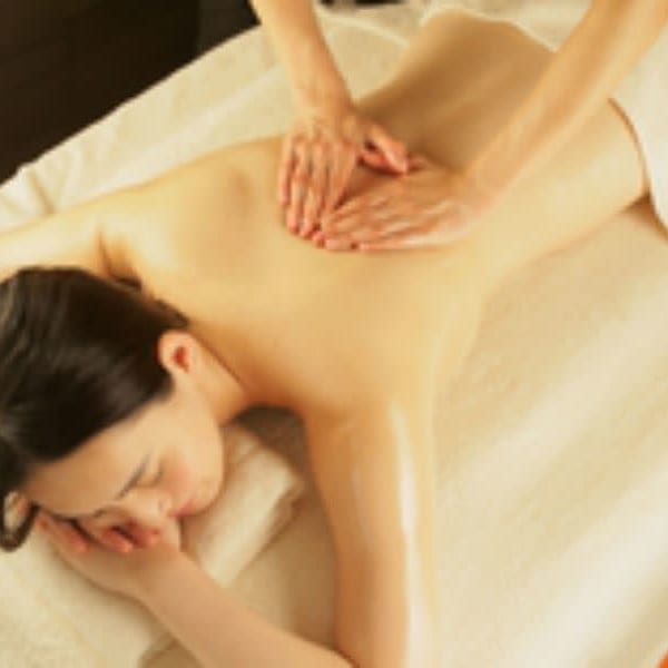 毎日頑張る自分へのご褒美に贅沢なアロマリンパケアを◆|ボディサロンLib.B