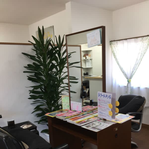 グレイカラーもお任せ◎厳選した薬剤で安心☆髪に優しくカラーを楽しめる…♪|Cut Space AVENUE