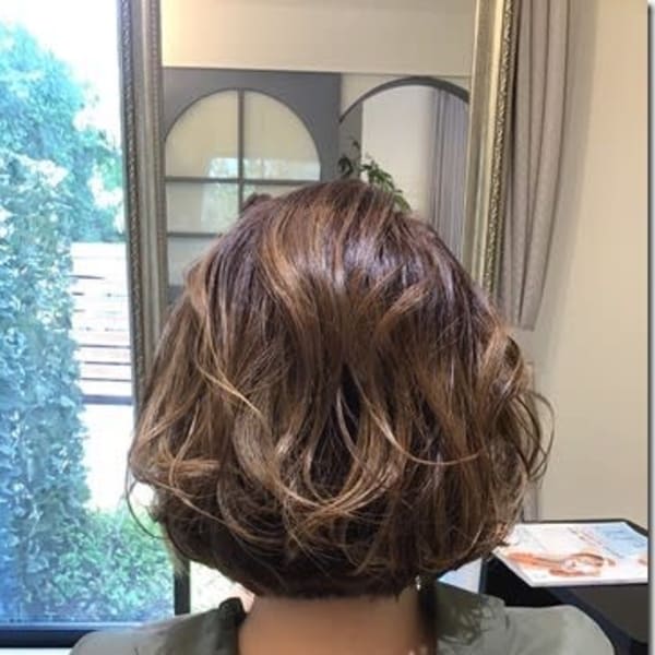 《全席完全個室サロン》ダメージレス特化したデザイン性の高いカラーが得意なHAIR SALON ROO|HAIR SALON ROOM.