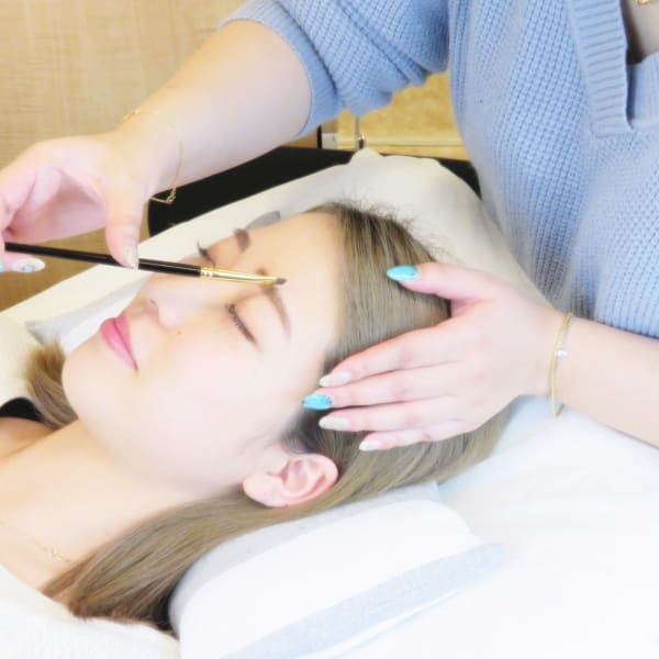 アイブロウトリートメント|ROYAL eyelashまつエク・パリジェンヌ・アイブロウ