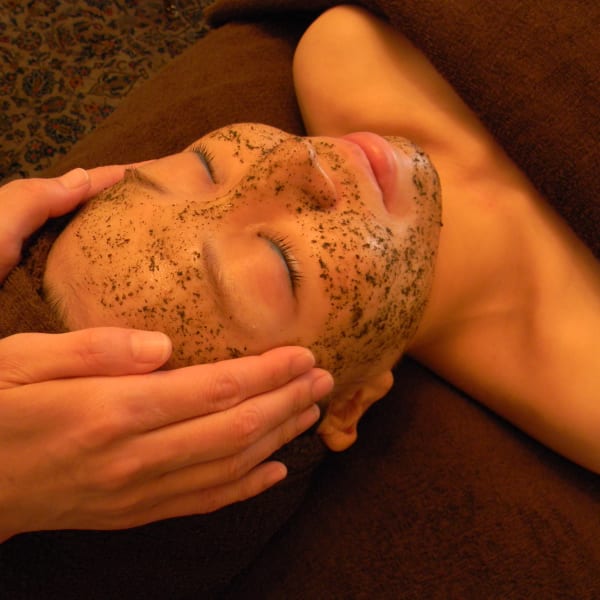 【SNSで話題♪】施術後の変化に感動!REVI陶肌トリートメントで毛穴の黒ずみ、 開 き、汚れを徹底|Total Beauty Relax Butterfly