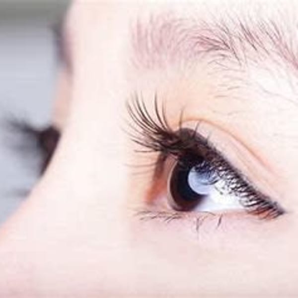 【まつ毛パーマ】目元パッチリ 　まつ毛上  3240円|NUDE COLOR