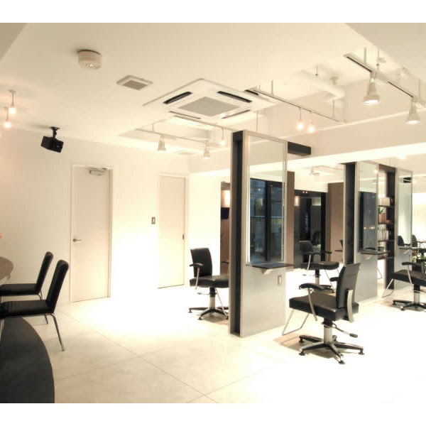 こだわりのカット技術で、クセを味方に！個性を活かした“あなたスタイル”へ♪|SEBASTIAN