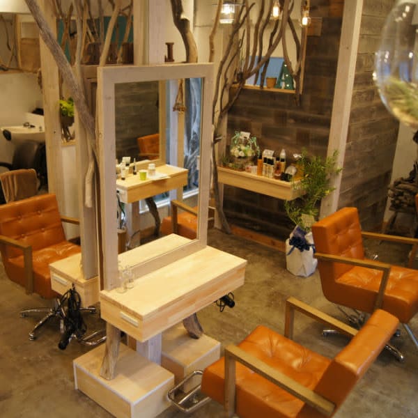 お客様の髪質に合わせた“ケア”で、サラサラでキレイな髪へと導きます☆|LAMER OF eileset