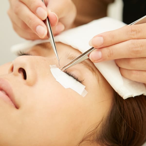 通常は高級ミンクエクステ使用しています★シルクよりも柔らかで軽くお手入れが楽です。|KEEL BEAUTY【まつげエクステ専門店】