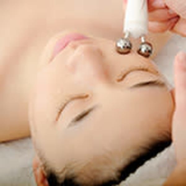 【年齢肌マイナス7歳プログラム】シワケア、筋膜リフトUP|Rafull 津田沼店【ラフール】