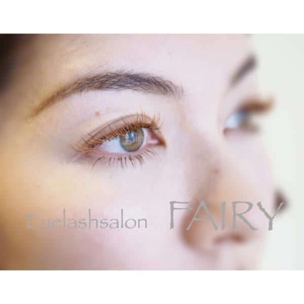 カラーエクステで目元を明るく女子力アップ★⋆|Eyelashsalon FAIRY