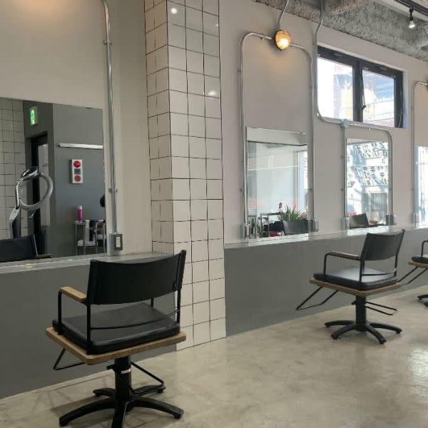 20代〜40代幅広いお客様◎&口コミ高評価◎薬剤も厳選ダメージレス、本当の似合わせが実現♪|woke