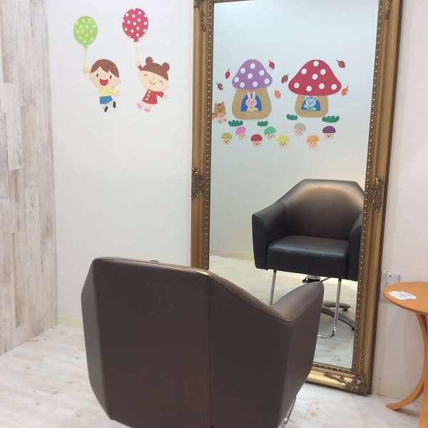 ママに嬉しいお子様同伴OKのサロン！|hair lounge comorebi